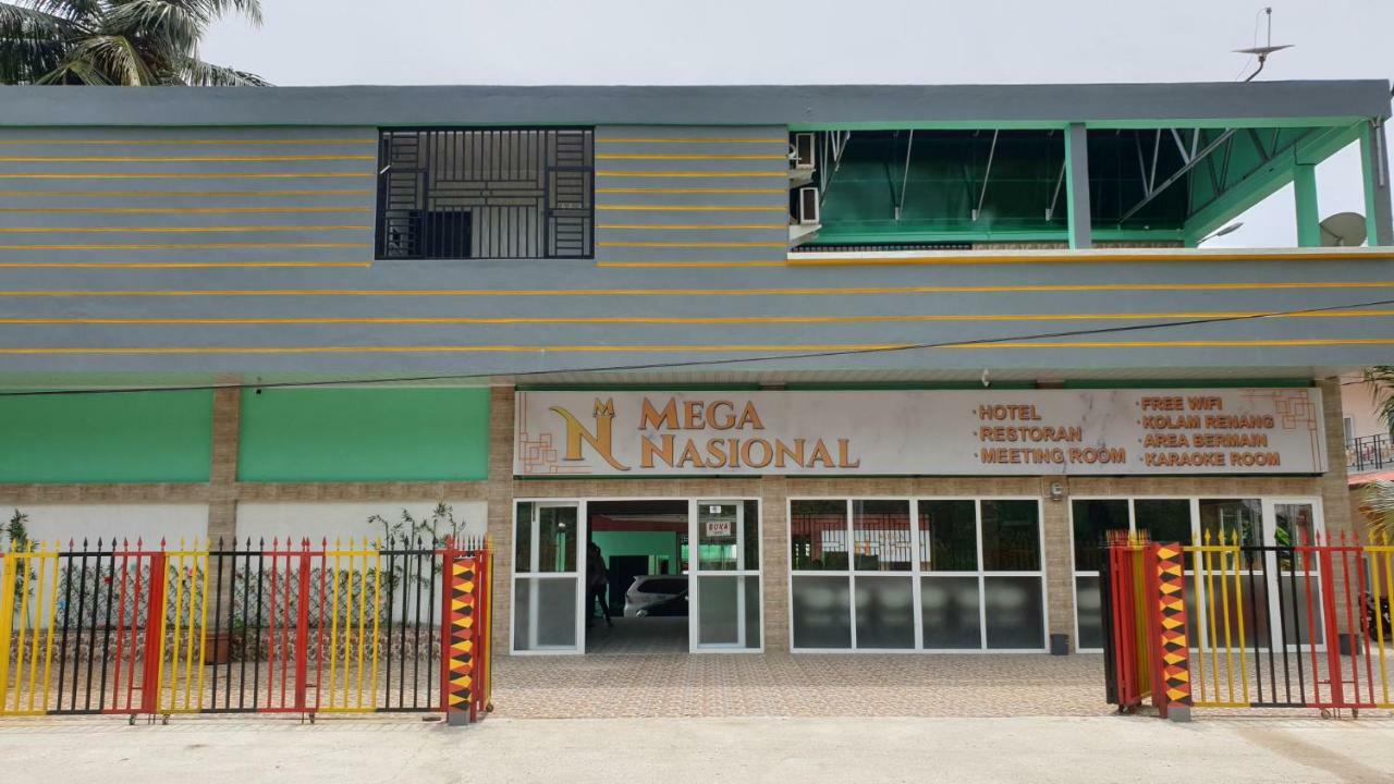 Mega Nasional Seaview Hotel Gunungsitoli Zewnętrze zdjęcie