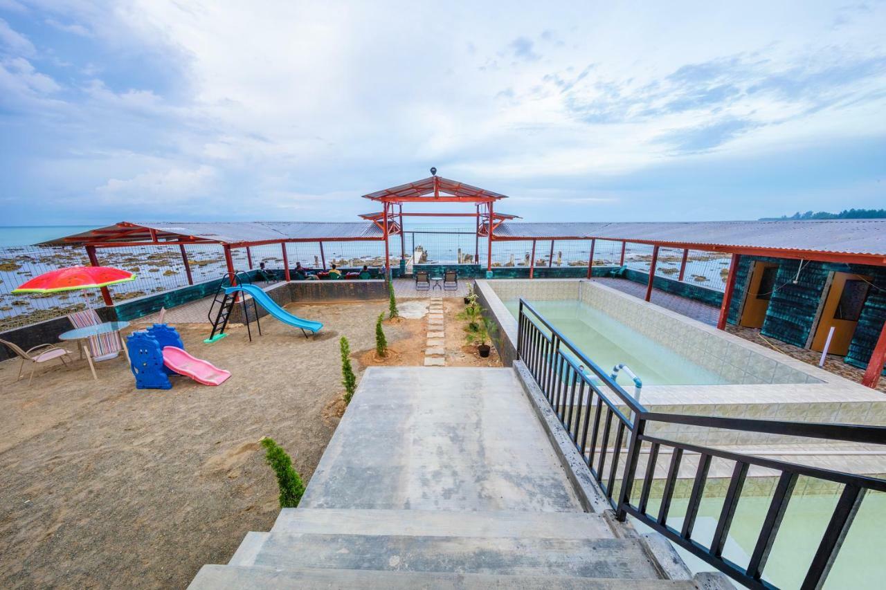 Mega Nasional Seaview Hotel Gunungsitoli Zewnętrze zdjęcie