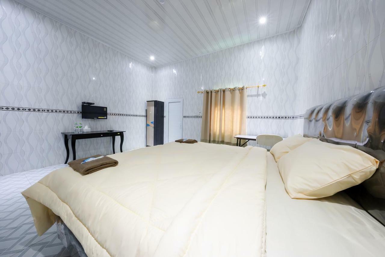 Mega Nasional Seaview Hotel Gunungsitoli Zewnętrze zdjęcie